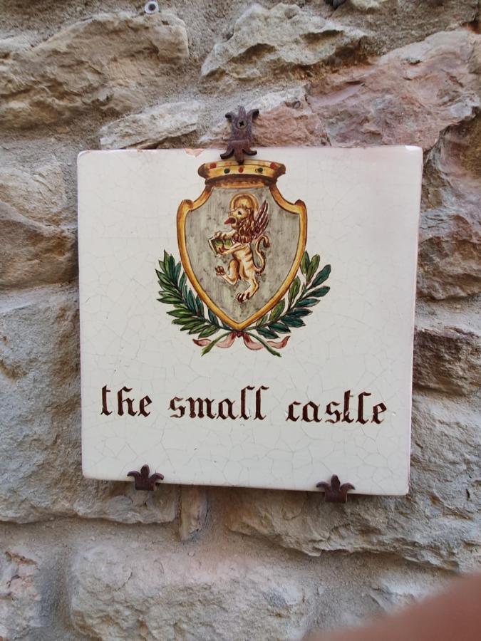 The Small Castle Кортона Екстериор снимка